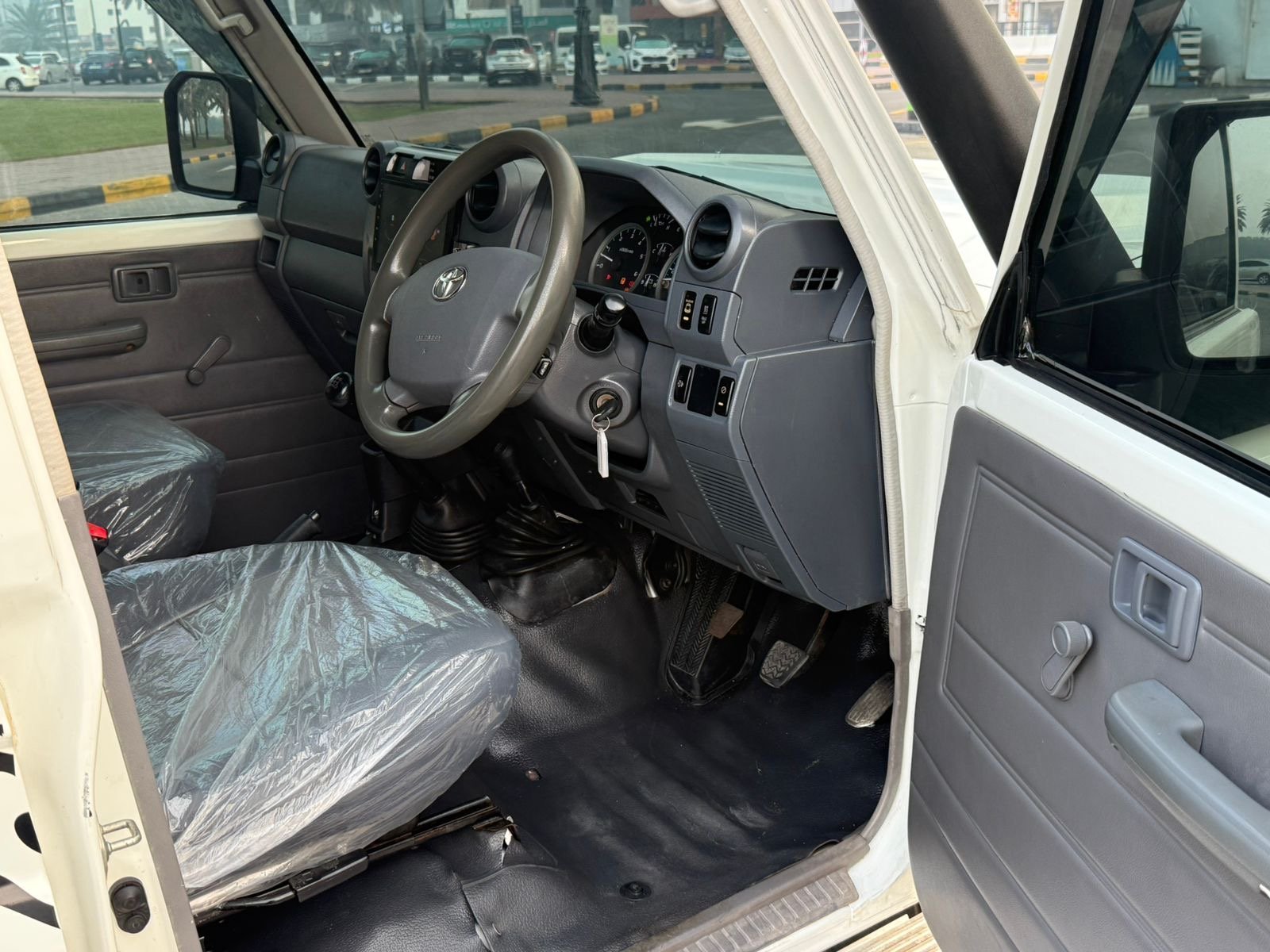 Land Cruiser HardTop 2017 Double Cabin image
